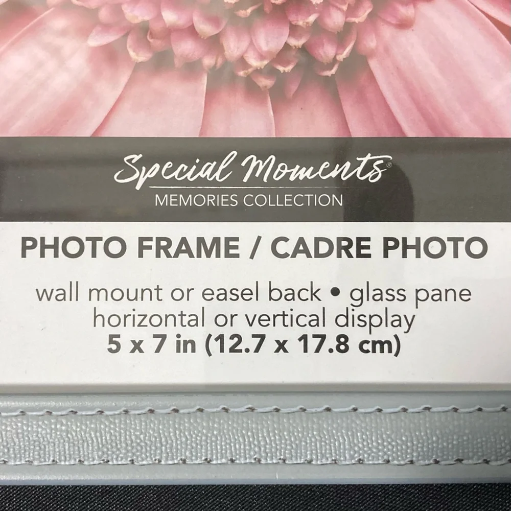 ⭐️ Grey Plastic 5” x 7” Easel Back Picture Frame